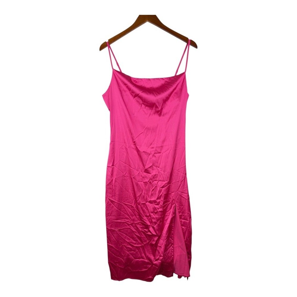 NWT FOREVER 21 Women's Shocking Pink Dress Size Medium Knee Length